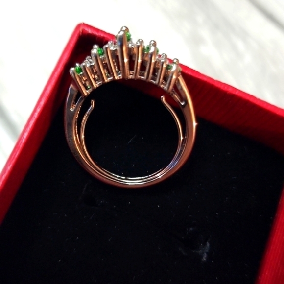 2005 Avon Multi-Marquise May Birthstone Ring - Picture 2 of 7